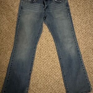 Levi's low boot cut 545 Women's Flare Jeans in Classic Blue size 8M